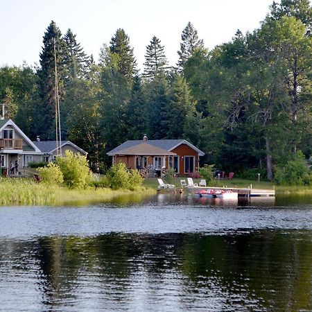 Les 4 Chalets - Le 605 Lac-Saint-Paul Luaran gambar