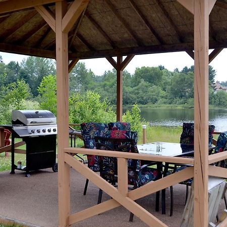 Les 4 Chalets - Le 605 Lac-Saint-Paul Luaran gambar