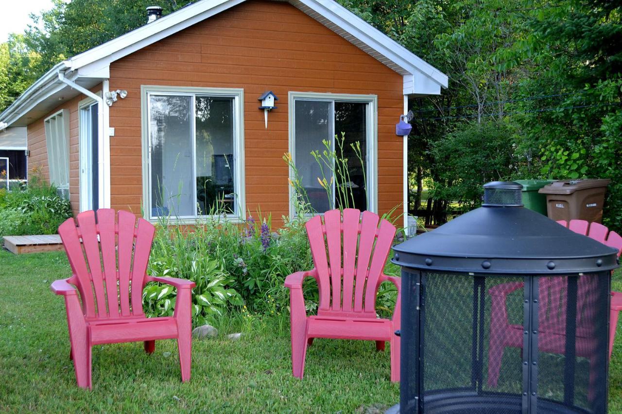 Les 4 Chalets - Le 605 Lac-Saint-Paul Luaran gambar