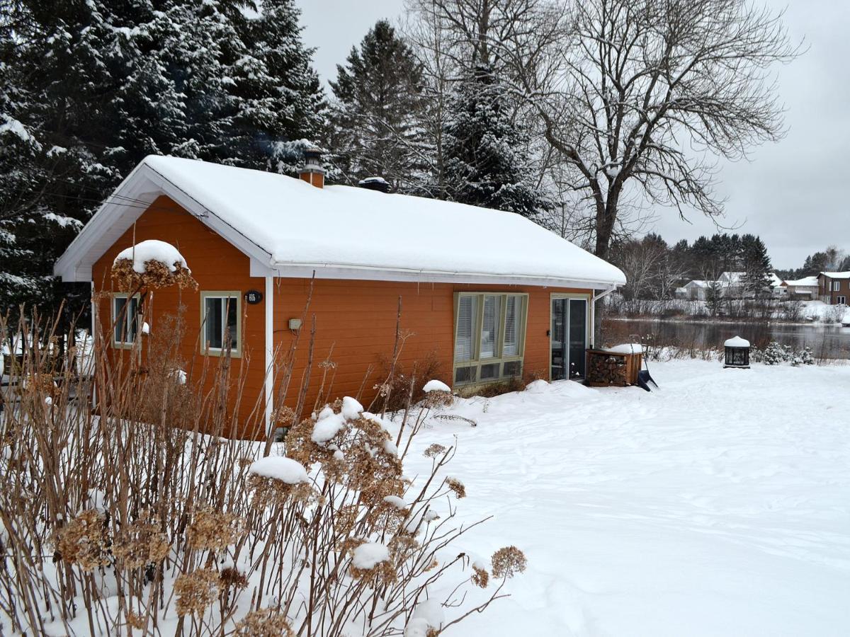 Les 4 Chalets - Le 605 Lac-Saint-Paul Luaran gambar